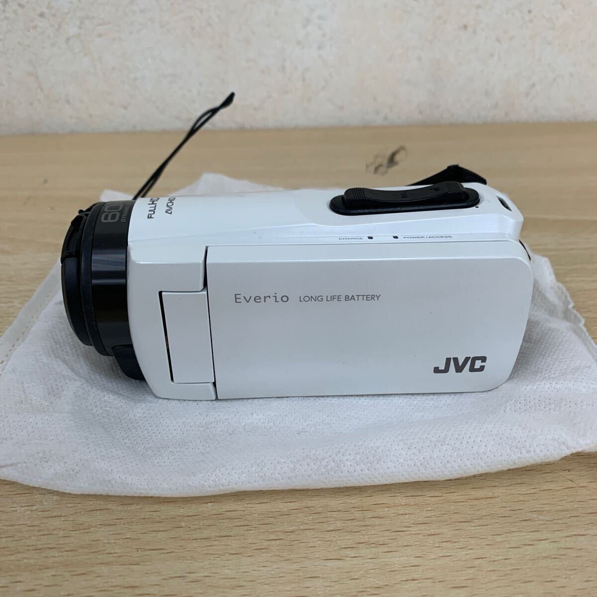 美品 JVCケンウッド エブリオ Everio ハイビジョンメモリームービー GZ-F270-W ホワイト 2017年制 ビデオカメラ?デジタルカメラ