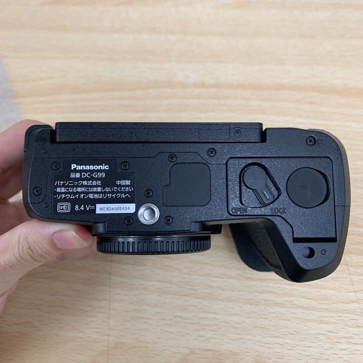 美品 ミラーレス一眼カメラ パナソニック Panasonic LUMIX G DC-G99 ブラック デジタルカメラ