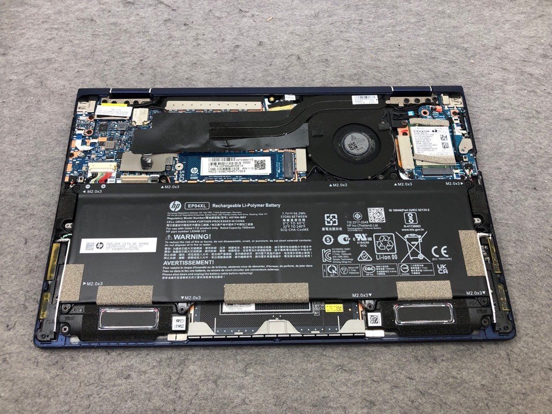 ジャンク【hp】Elite DragonFly G2 Corei7-1165G7 メモリ16GB ストレージなし 13.3inch 中古ノートPC M.2端子破損 BIOS起動OK