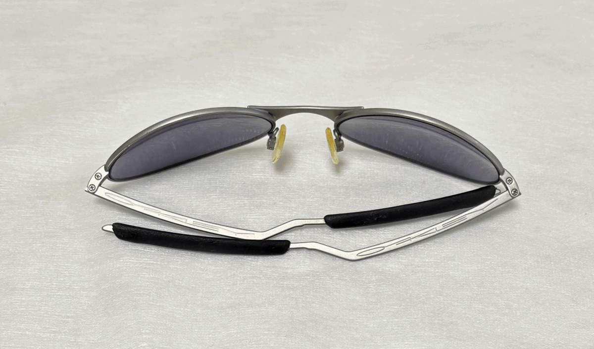 Oakley E Wire サングラス シルバー/グレー 楽天市場】オークリー サングラス イーワイヤー メタルフレーム