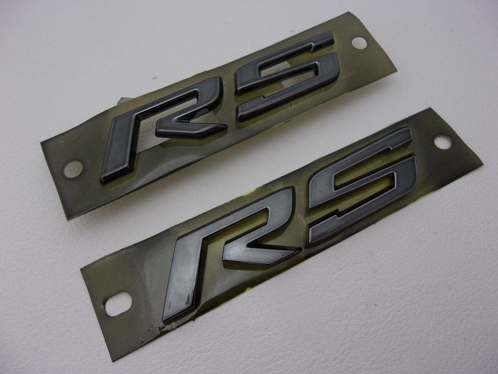 7トレジャー 【 TOYOTA 220系 CROWN 】 トヨタ 220系 クラウン RS (ガソリン車) プラチナ ブラック エンブレム 4点セット