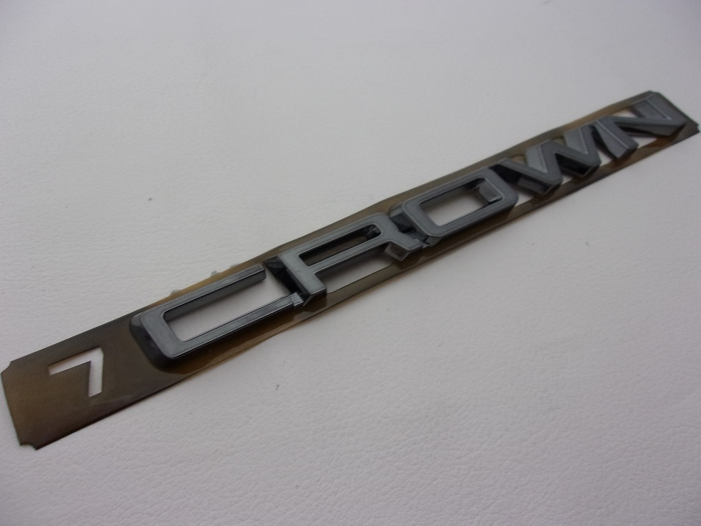 7トレジャー 【 TOYOTA 220系 CROWN 】 トヨタ 220系 クラウン RS (ガソリン車) プラチナ ブラック エンブレム 4点セット