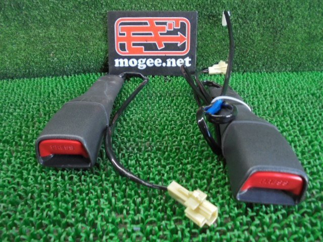 4EN3660JJ4 ) トヨタ パッソ QNC10 后期型 純正フロントシートベルトバックル左右セット