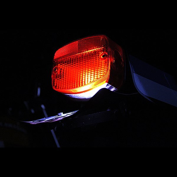 【328】フラッシュLEDテールランプ球 ホワイト光 純正テール