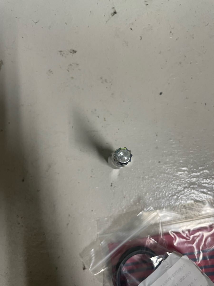 ロータス純正　ホイールボルトアダプタ　未使用品