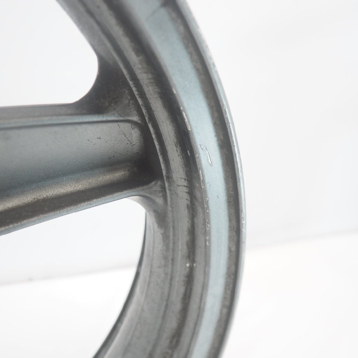 ZZ-R1100 純正 フロントホイール ZXT10C 17x3.50 ホイール ZZR1100C ZZ-R1100C ZZR1100 90-92年F-1258