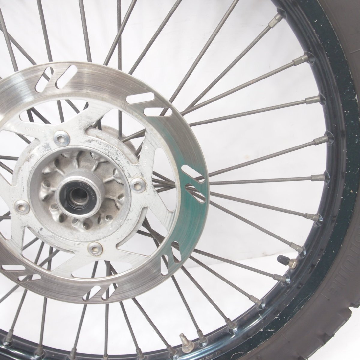 KLX250S純正フロントホイール 部分ヒット歪み 多めのウェイトでOK 21X1.60J