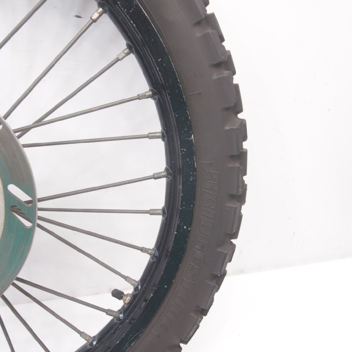 KLX250S純正フロントホイール 部分ヒット歪み 多めのウェイトでOK 21X1.60J