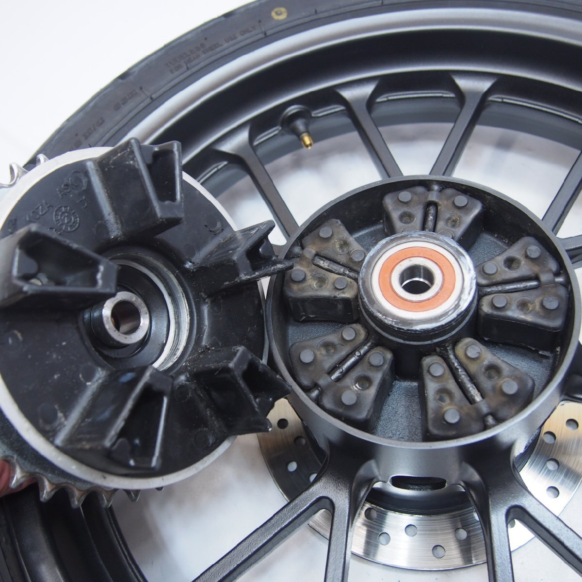 GB350純正リアホイール3.50×18J軽い振れありNC59タイヤ溝あり21年～