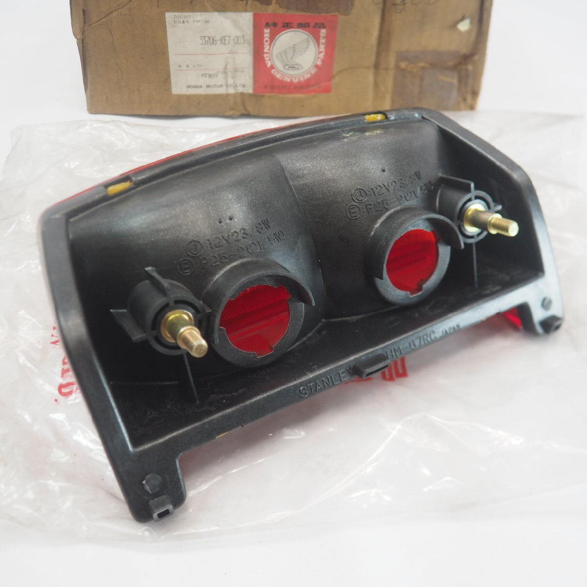 當(dāng)時(shí) 未使用 VF400F 純正 テールランプ テールライトNC13 VF400 33706-KE7-003 taillight NOS 絶版舊車