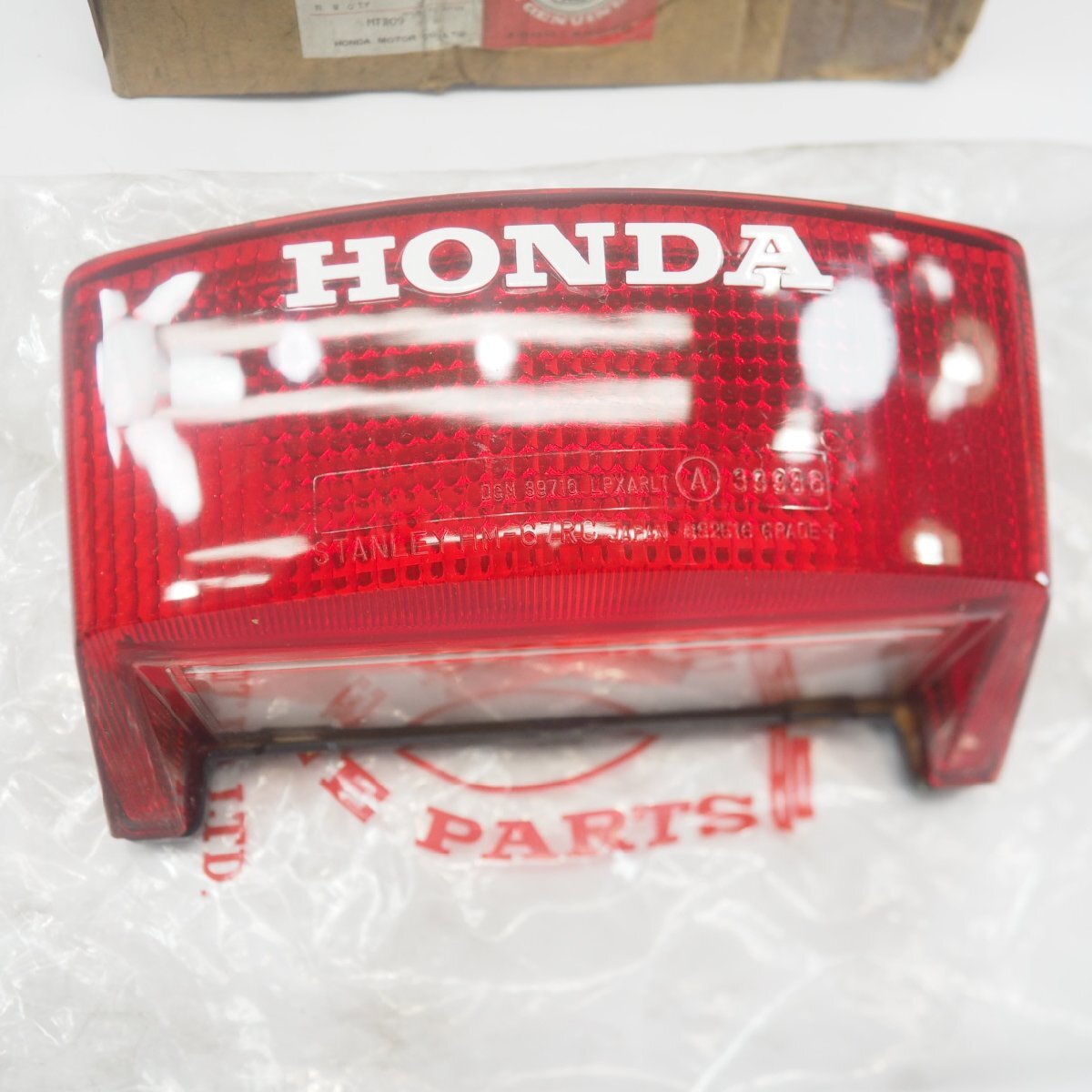 當(dāng)時(shí) 未使用 VF400F 純正 テールランプ テールライトNC13 VF400 33706-KE7-003 taillight NOS 絶版舊車