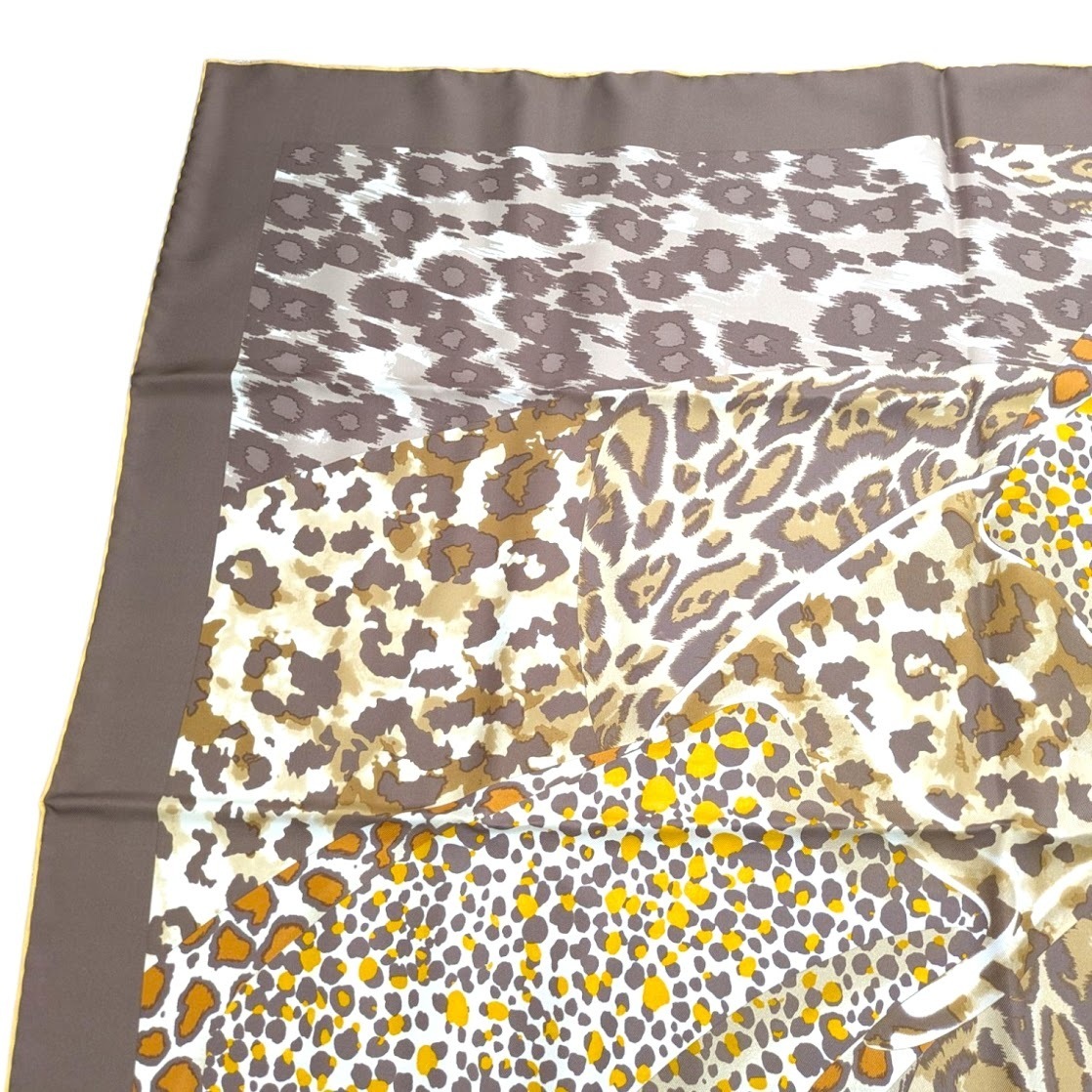  не использовался товар Salvatore Ferragamo Salvatore Ferragamo шарф леопардовая расцветка животное шелк 88cm