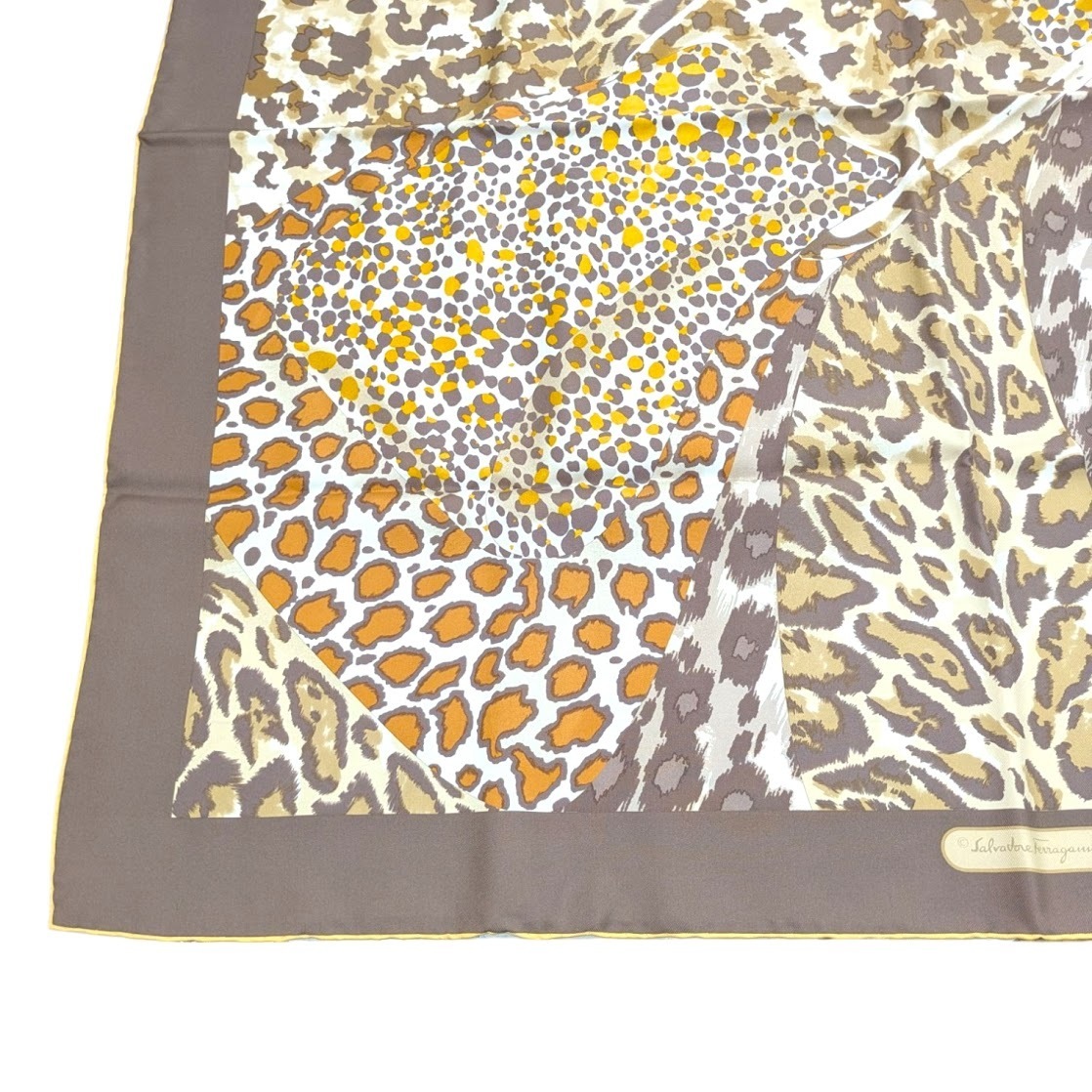  не использовался товар Salvatore Ferragamo Salvatore Ferragamo шарф леопардовая расцветка животное шелк 88cm
