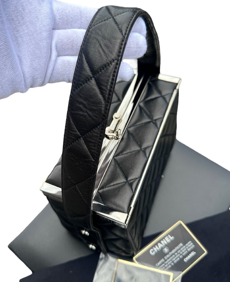 超美品◆本物◆シャネルCHANELヴィンテージVintageココマークマトラッセコレクションバニティバッグハンドバッグ観音開きラムスキンSV黒銀