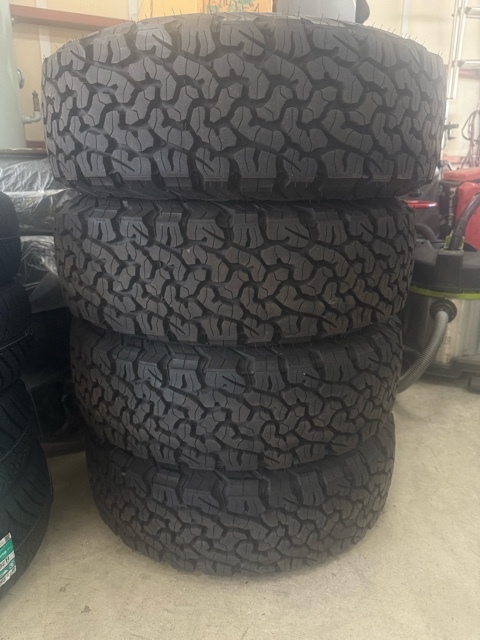 BF Goodrich AII-Terrain T/A K02 215/70R16 