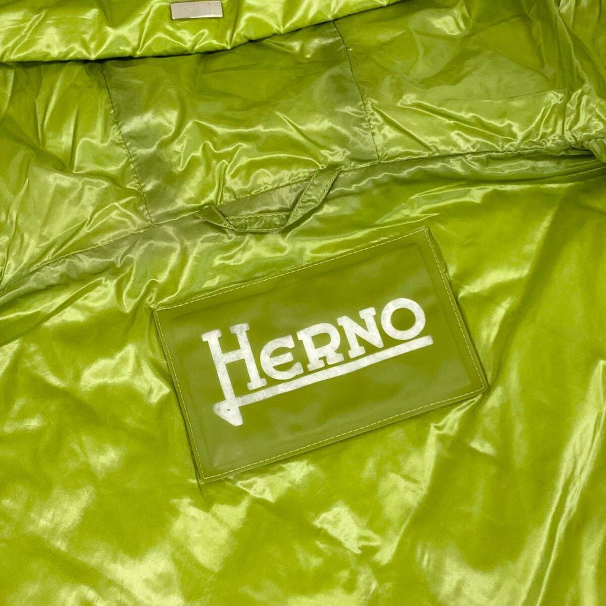 1f6 【美品】HERNO ヘルノ キルティングダウンベスト サイズ44 グリーン系 ダウン90フェザー10 レディース 女性用 アウター