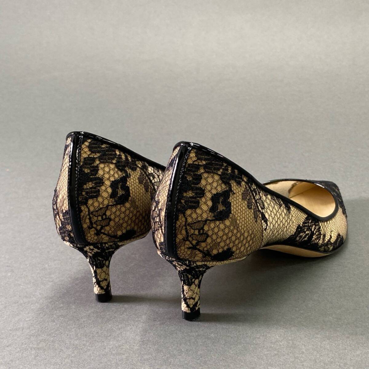 9f8 { прекрасный товар } обычная цена Y102.300 JIMMY CHOO Jimmy Choo ROMY 40romi- цветок гонки туфли-лодочки 37 черный обувь с коробкой 