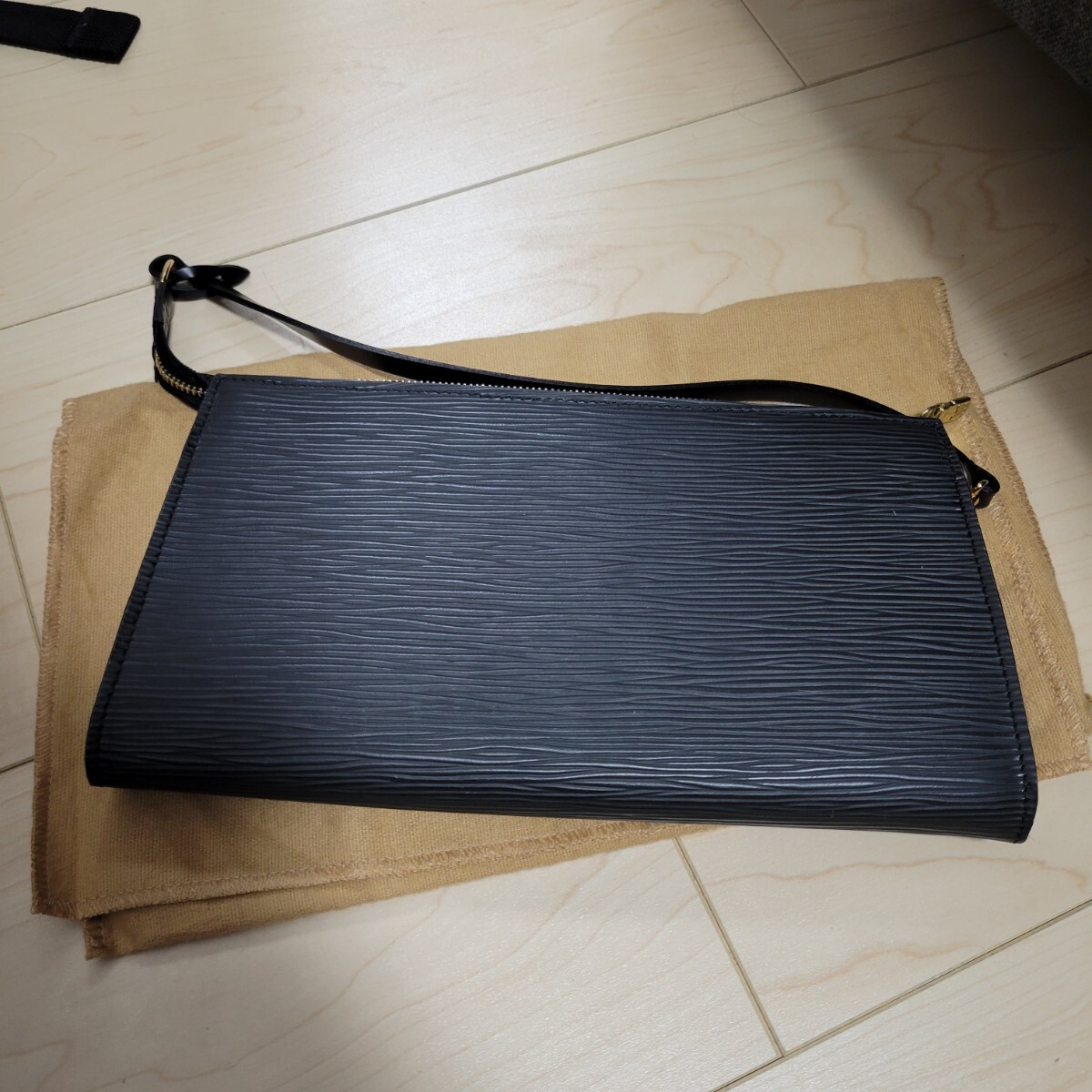 ルイヴィトン LOUIS VUITTON エピ アクセサリーポーチ