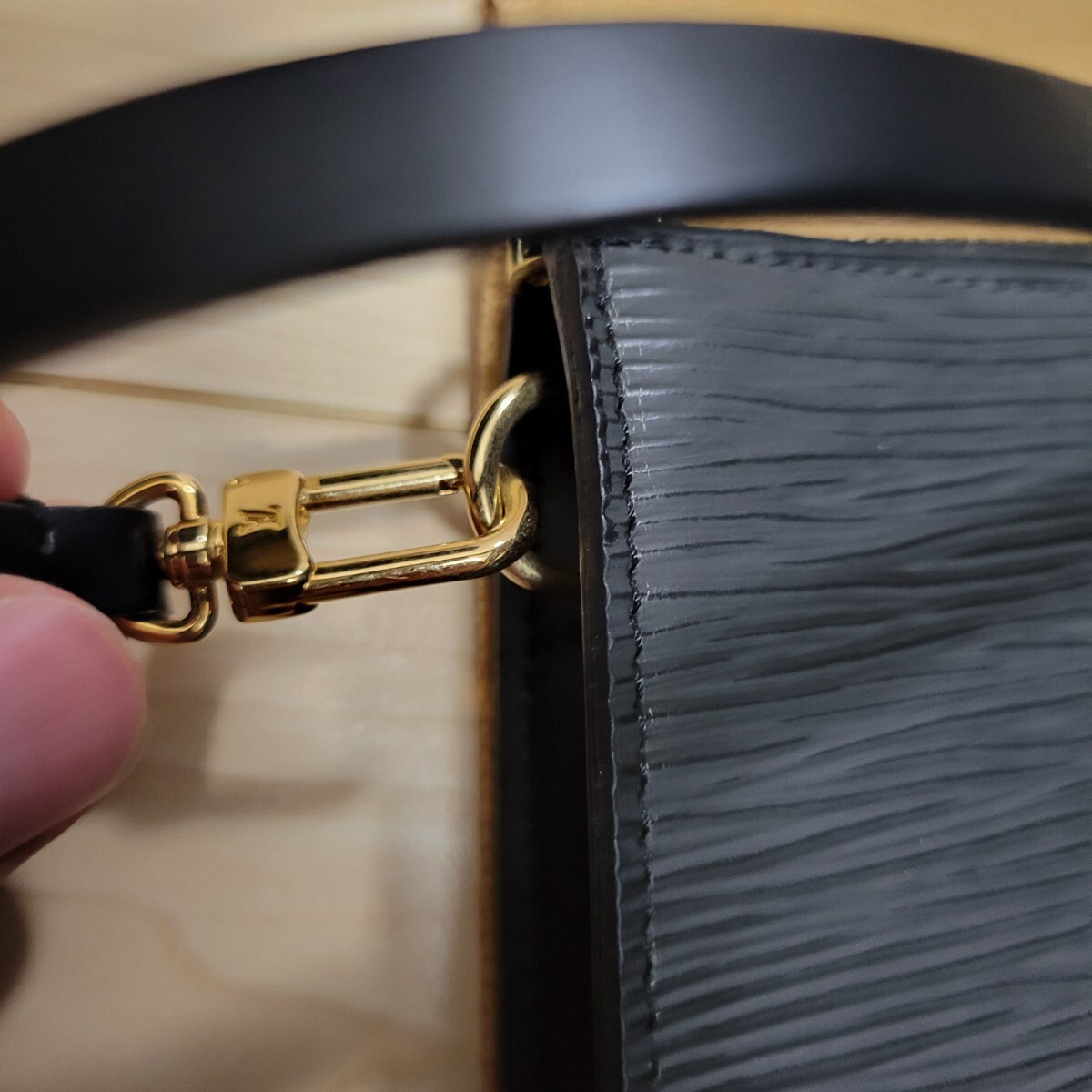 ルイヴィトン LOUIS VUITTON エピ アクセサリーポーチ