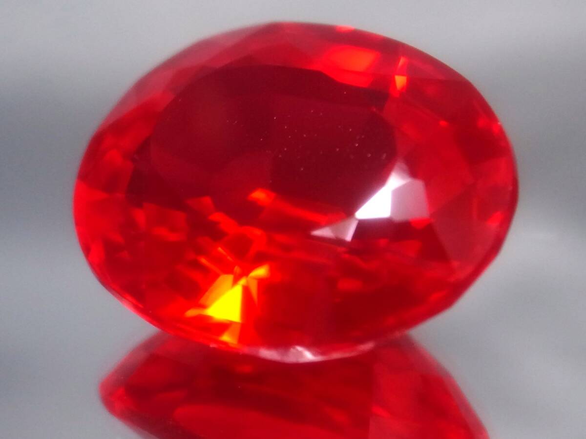 33.86ct 新品?特大サイズ?ピジョンブラッドカラー合成ルビー ブラックライト発色効果あり