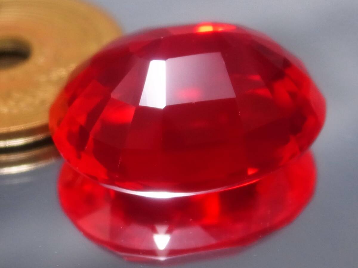 33.86ct 新品?特大サイズ?ピジョンブラッドカラー合成ルビー ブラックライト発色効果あり