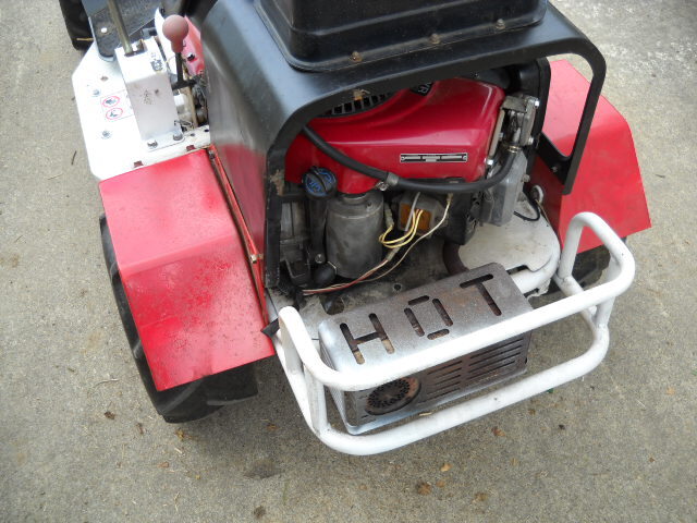 共立　乗用草刈機(jī)　KRM85A　　中古　14馬力　