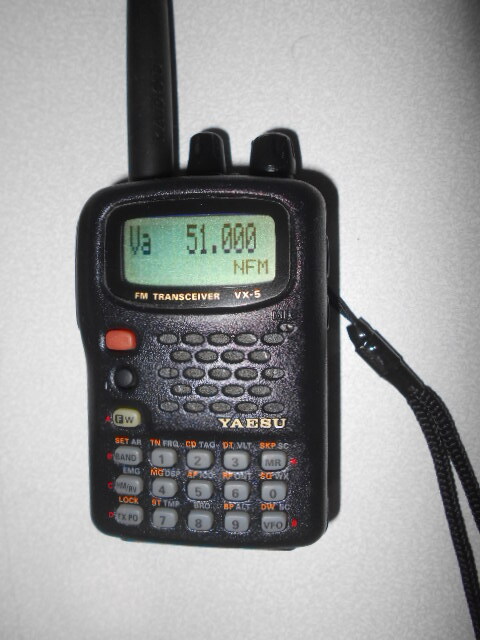 VX-5*50/144/430M Hz диапазон, широкий obi район прием соответствует, cradle,USB шнур электропитания, с руководством пользователя!