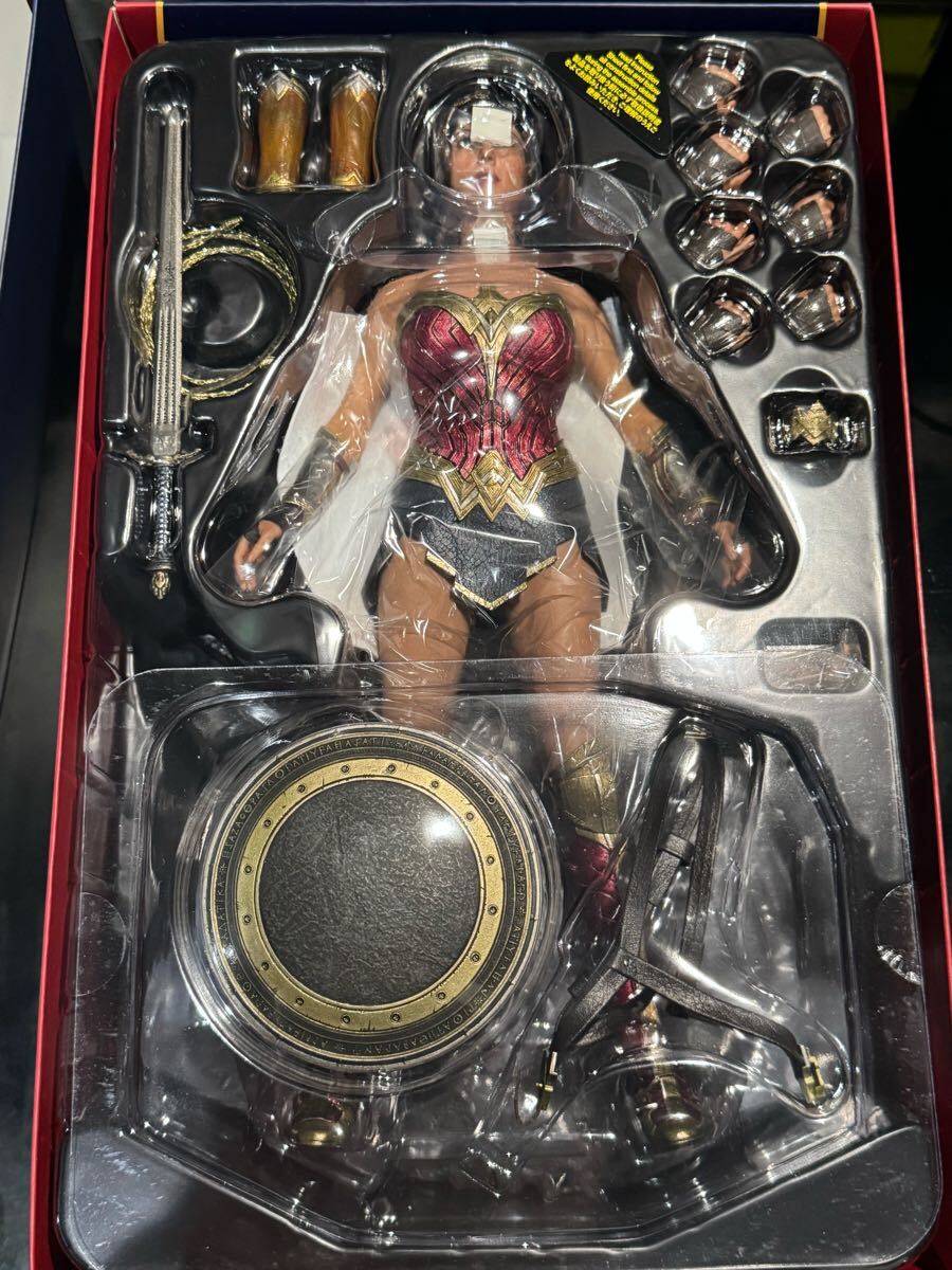 【ホットトイズ】ワンダーウーマン BVS版 美品 バットマン ジャスティスリーグ ホットトイズ】ワンダーウーマン BVS版 美品 バットマン