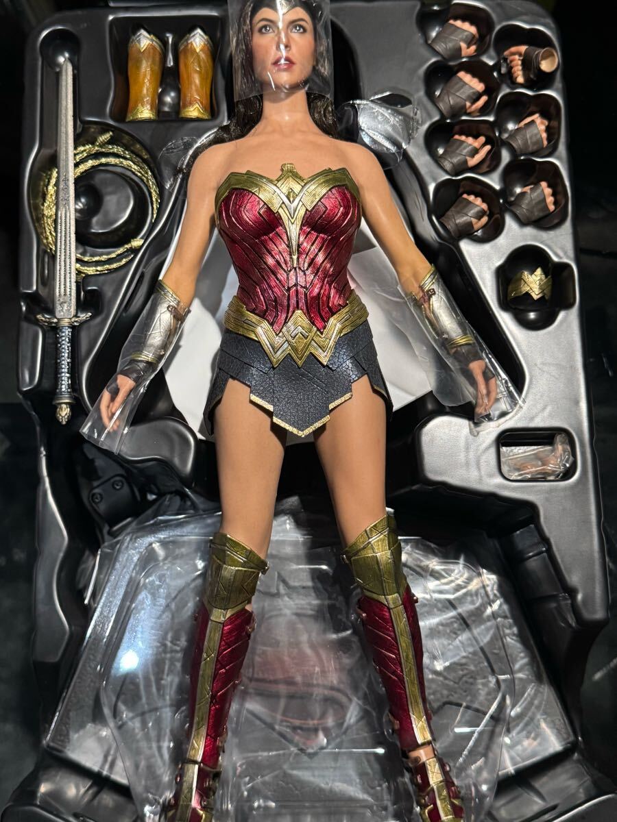 【ホットトイズ】ワンダーウーマン BVS版 美品 バットマン ジャスティスリーグ ホットトイズ】ワンダーウーマン BVS版 美品 バットマン