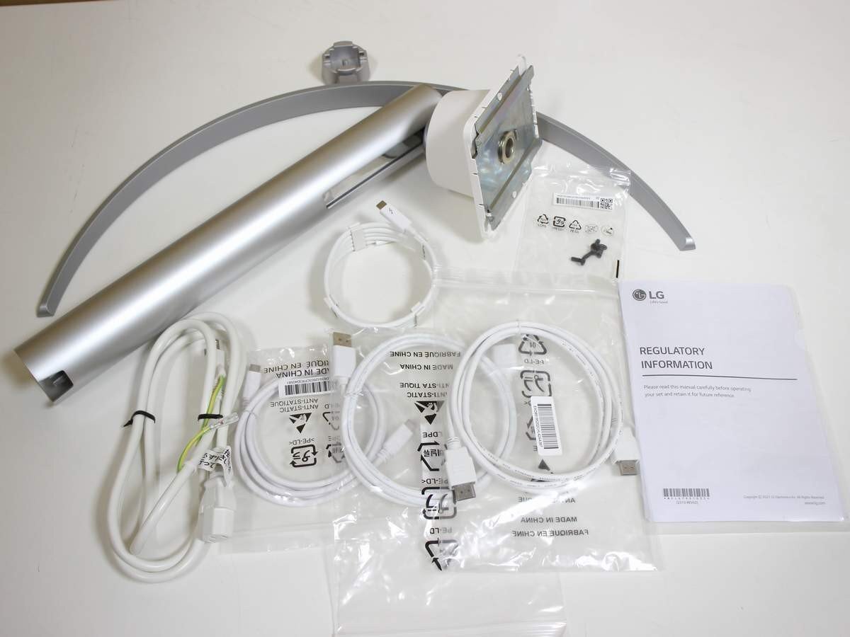 Aランク品（中古極上美品）LG電子 40WP95C-W [39.7インチ]