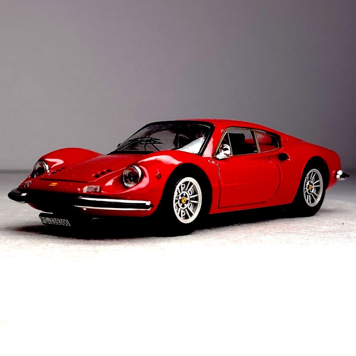 バン 1/43 フェラーリ ディノ GT レッド 激レア 1/43 Bang バン フェラーリ ディーノ Ferrari Dino