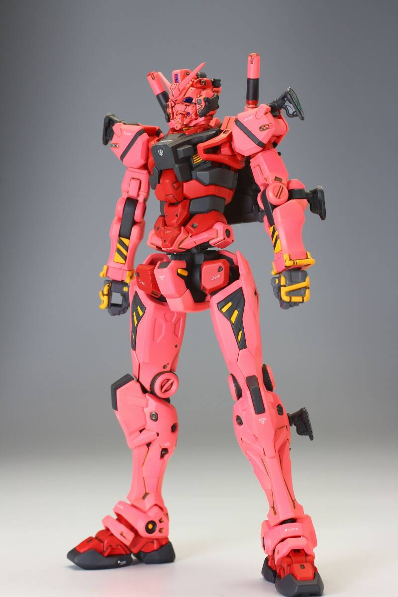 HG 赤いガンダム 塗装完成品 - メルカリ