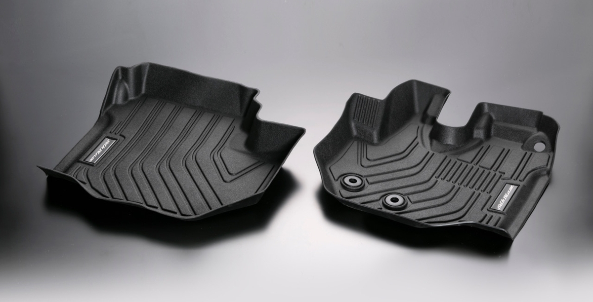 SilkBlaze 3Dフロアマット[フロント2P] 200系ハイエース 標準ボディ ＡＴ車専用 [平成25年12月～28年12月]_画像1