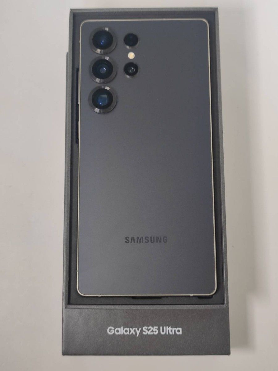 【Aランク】Galaxy S25Ultra 512GB チタニウムブラック韓国版 Aランク】Galaxy S25Ultra 512GB チタニウムブラック 韓国版