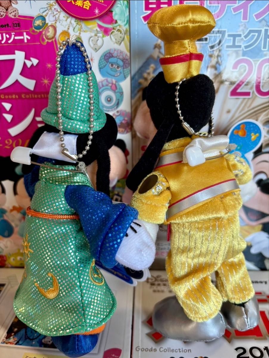 新品タグ付き グーフィー ぬいぐるみバッジ 2体 TDS特別10周年記念限定品 新品タグ付き グーフィー ぬいぐるみバッジ 2体 TDS特別限定