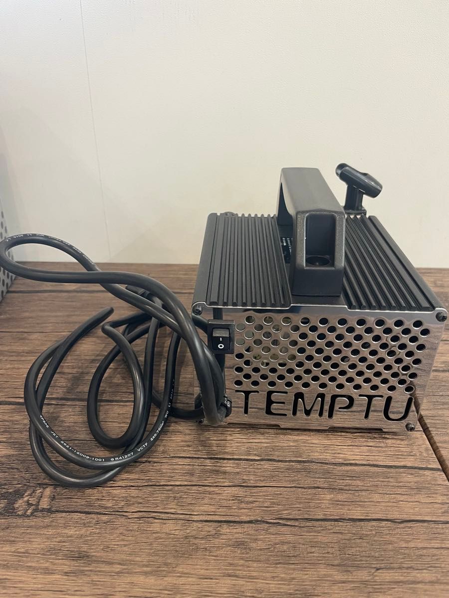 TEMPTU pro エアブラシコンプレッサー