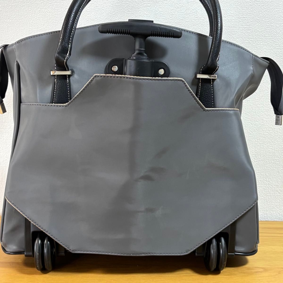 美品✨マファルダデラスカーラ キャリーバッグ 二輪 美品 イタリア製 マファルダデラスカーラ キャリーバッグ グレー
