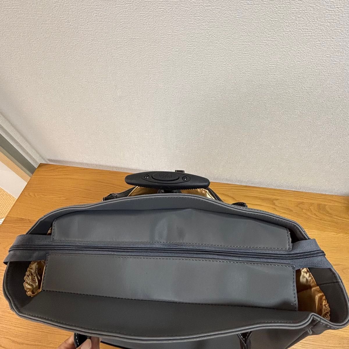 美品✨マファルダデラスカーラ キャリーバッグ 二輪 美品 イタリア製 マファルダデラスカーラ キャリーバッグ グレー