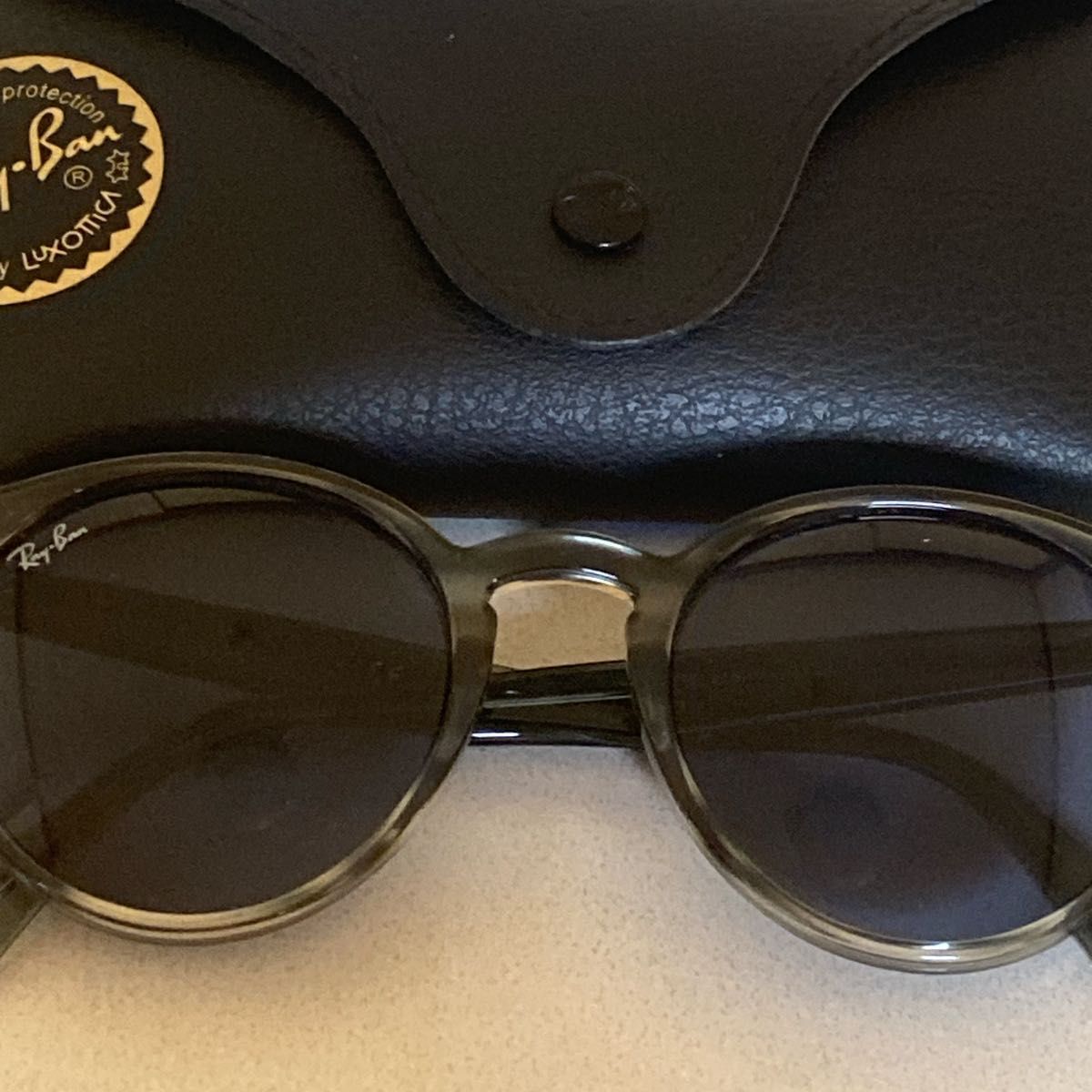 Ray-Ban ラウンドサングラス グレー/ケース付き Ray-Ban グレーラウンドサングラス ケース付き レイバン 眼鏡