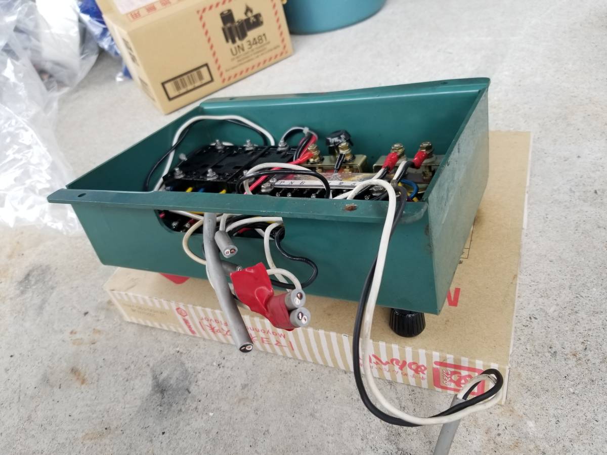 ヤンマー メーター 分電盤 電圧計 遊漁船 漁船 舶用 発電機 美品 ヤンマー メーター 分電盤 電圧計 遊漁船 漁船 舶用 発電機 美品