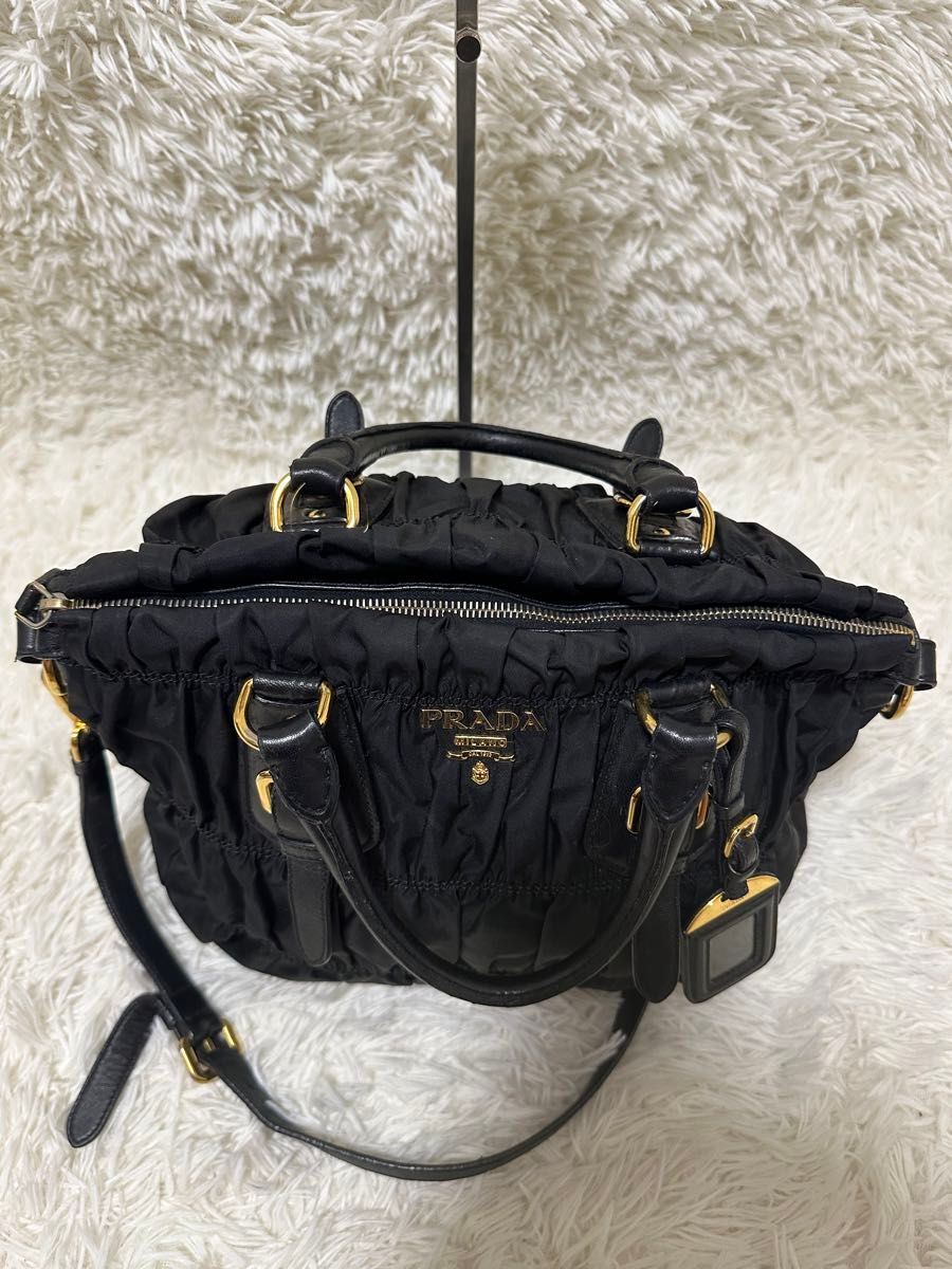 大容量 レア プラダ 2way ショルダーバッグ シボ革 レザー ゴールド 金具