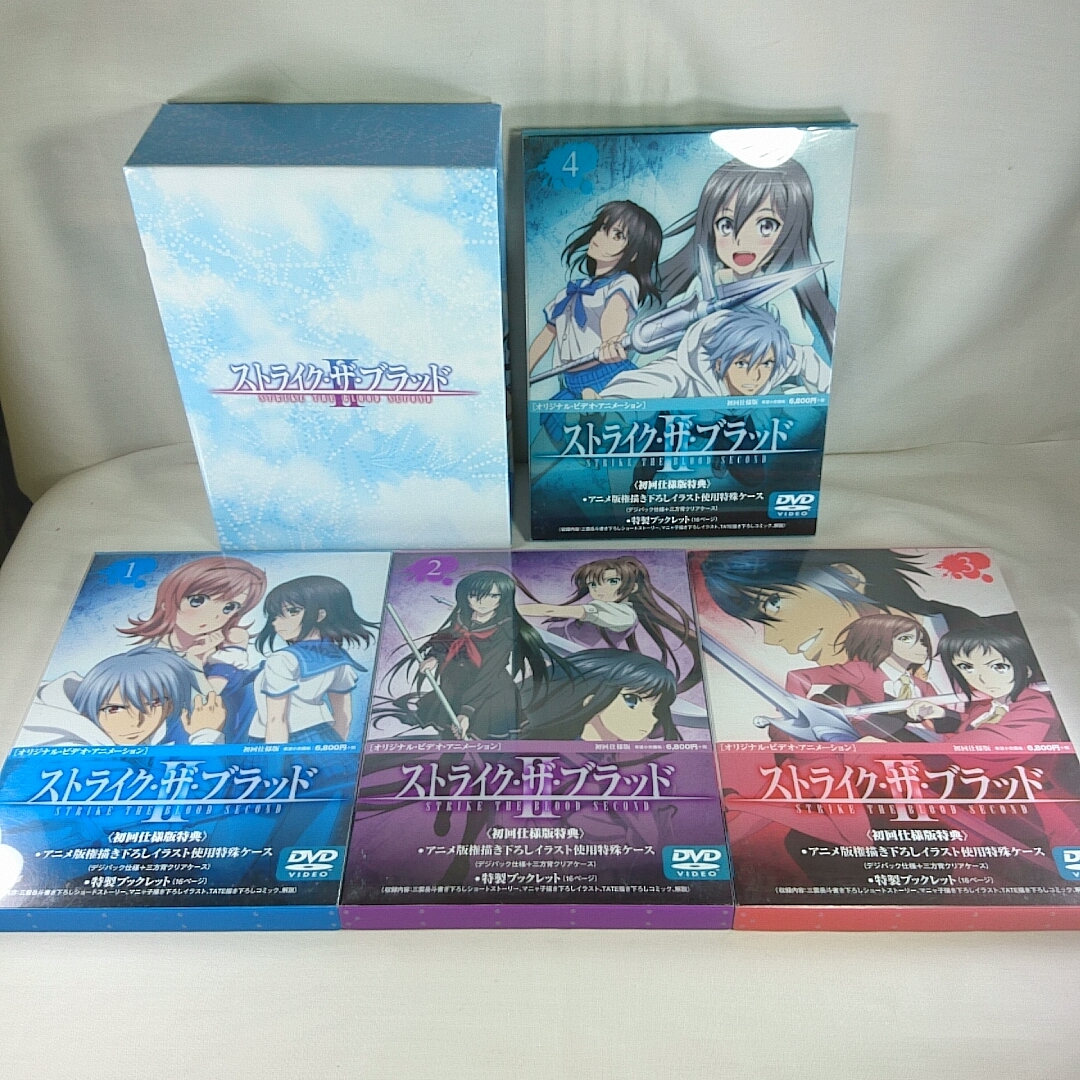 BOX付　ストライク・ザ・ブラッドII OVA 全4巻セット　DVD 即決　_画像3