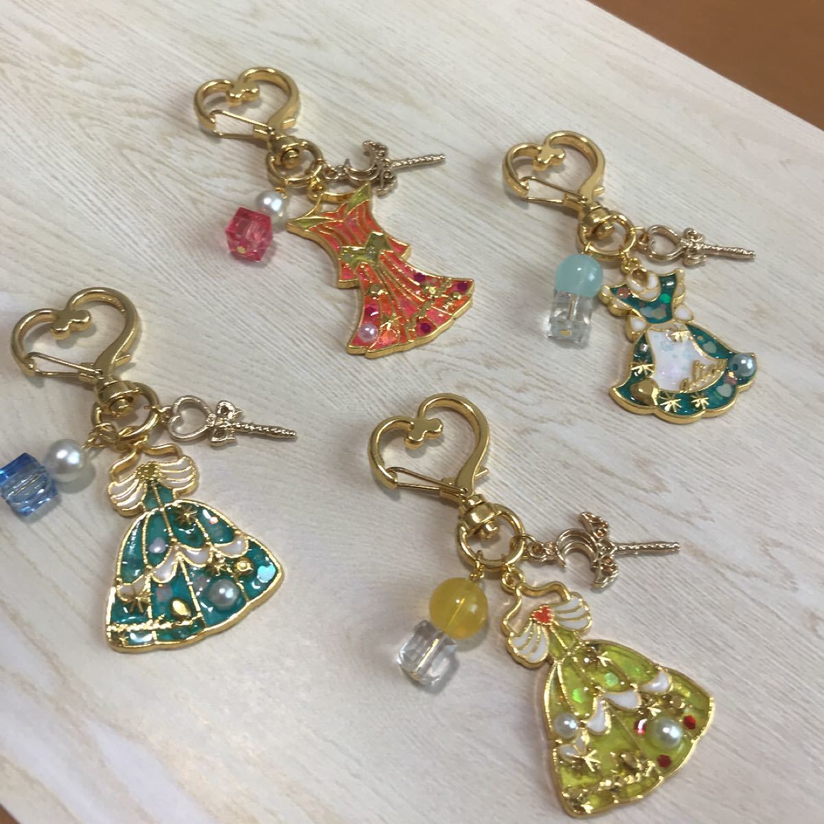 Paypayフリマ ディズニープリンセス キーチャーム レジンアクセサリー 4点セット Paypayフリマ ディズニープリンセス キーチャーム レジンアクセサリー 4点セット