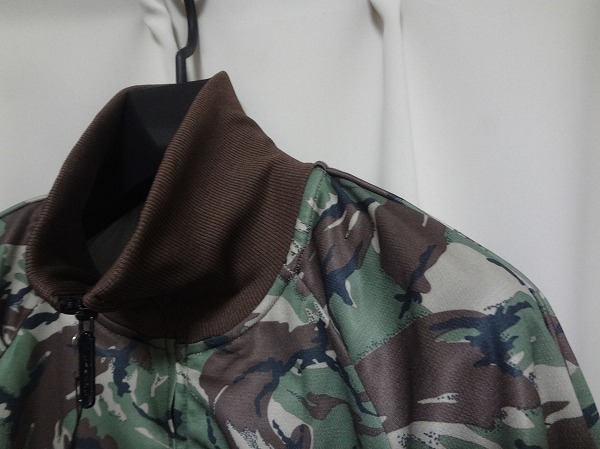 [ новый товар ] AKM × KANGOL утка рисунок джерси спортивная куртка / камуфляж тугой тонкий тонкий жакет блузон Brown Bunny