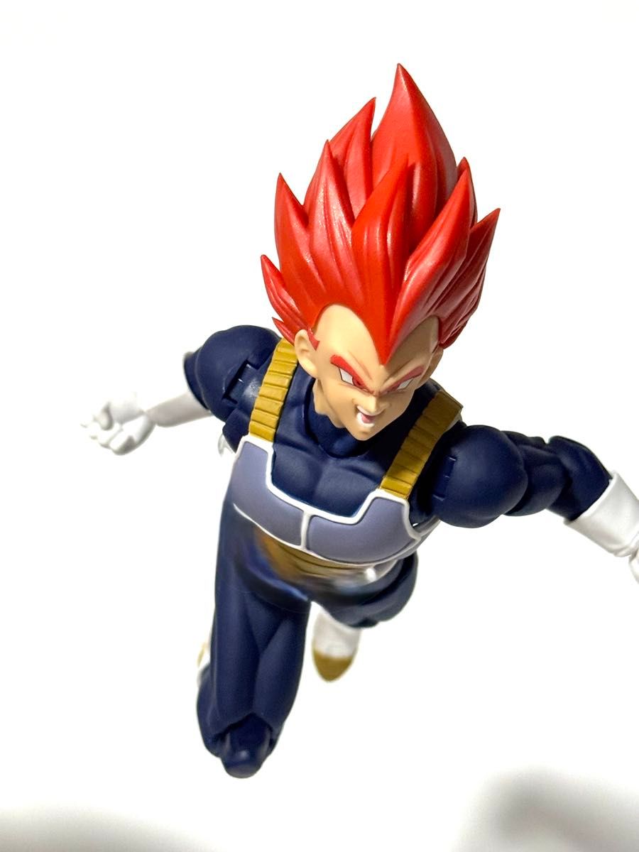 スーパーサイヤ人ゴッド+ブルー ベジータ フィギュアーツ 同サイズ スーパーサイヤ人ゴッド+ブルー ベジータ フィギュアーツ 同