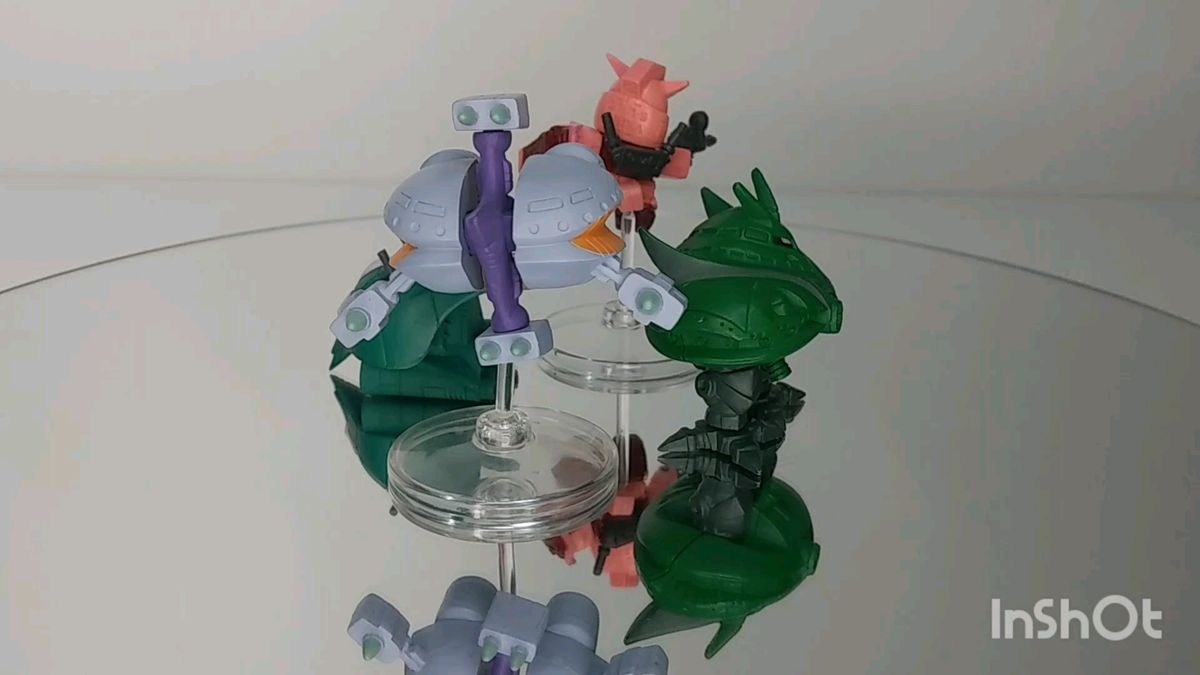 SDガンダム ガシャポン キケロガ ララァ・スン専用モビルアーマー ビグザム 赤いガンダム