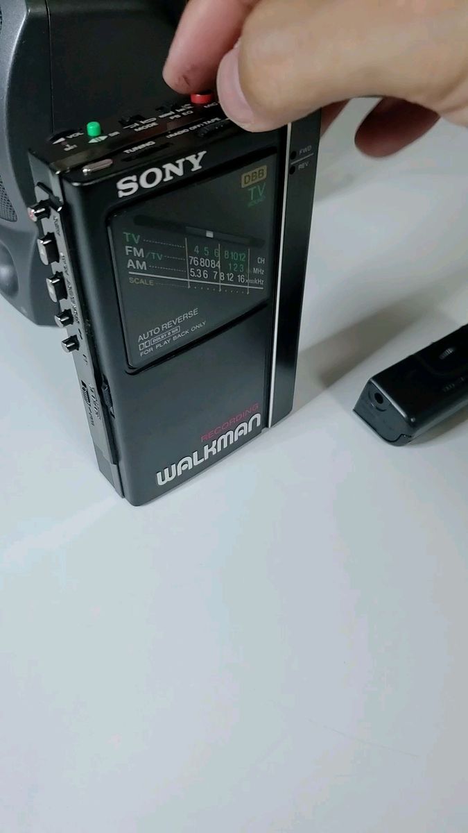 SONY ソニー カセットWalkman WM-F404 動作品