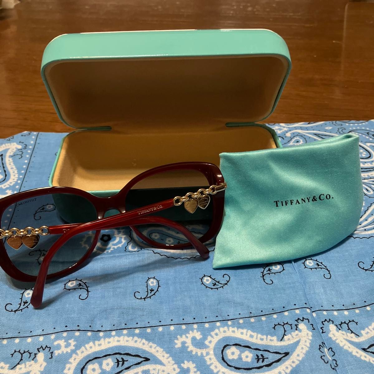 Tiffany & Co. ティファニー ほぼ新品サングラス✨ハートチャーム✨ TIFFANY&Co ハートチャームサングラス|Yahoo!フリマ(旧PayPay