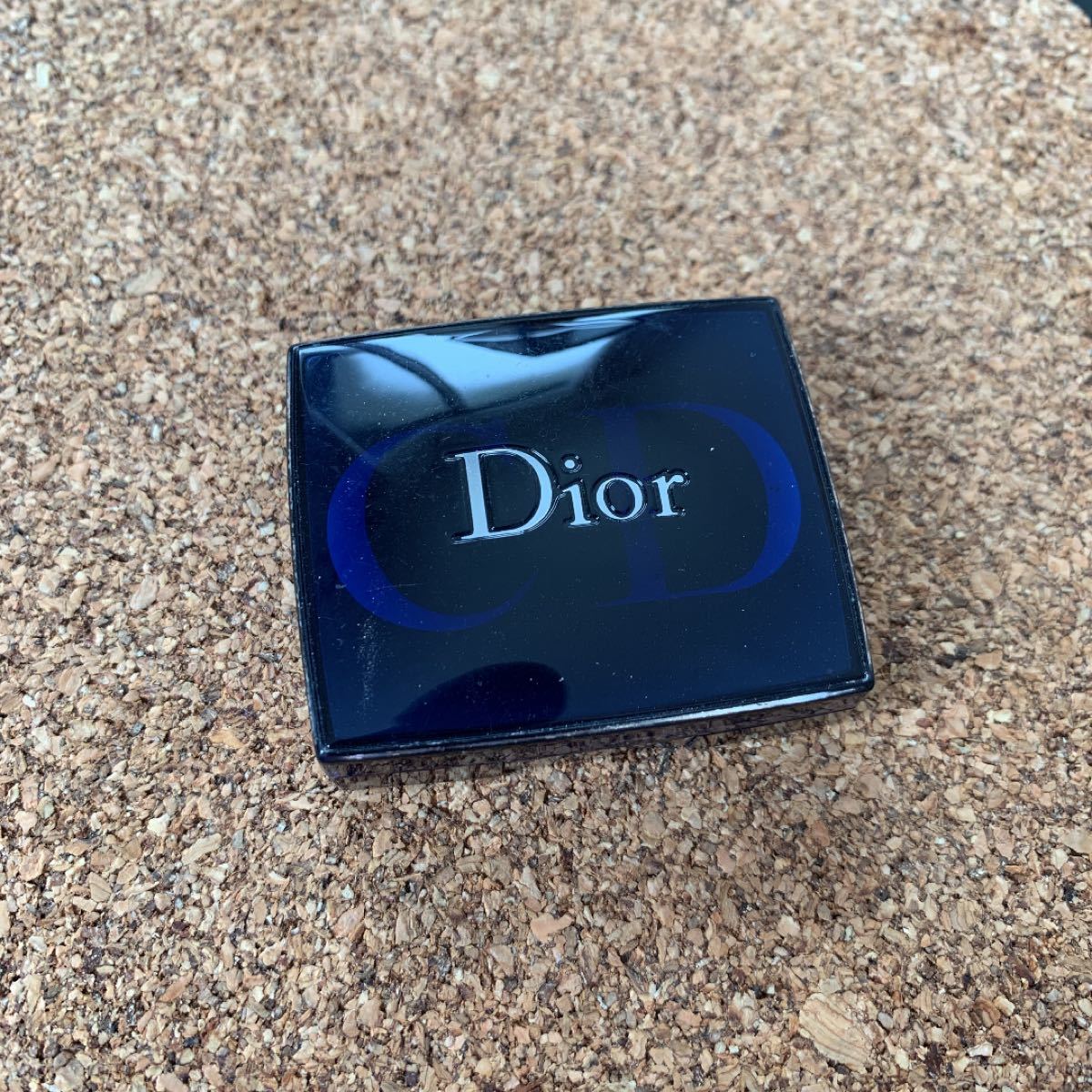 Diorアイシャドウ546ゴールドタッチ