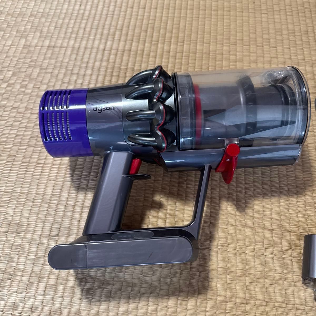 dyson ダイソン V10 SV12 サイクロン式 コードレス 掃除機 dyson ダイソン V10 SV12 サイクロン式 コードレス 掃除機